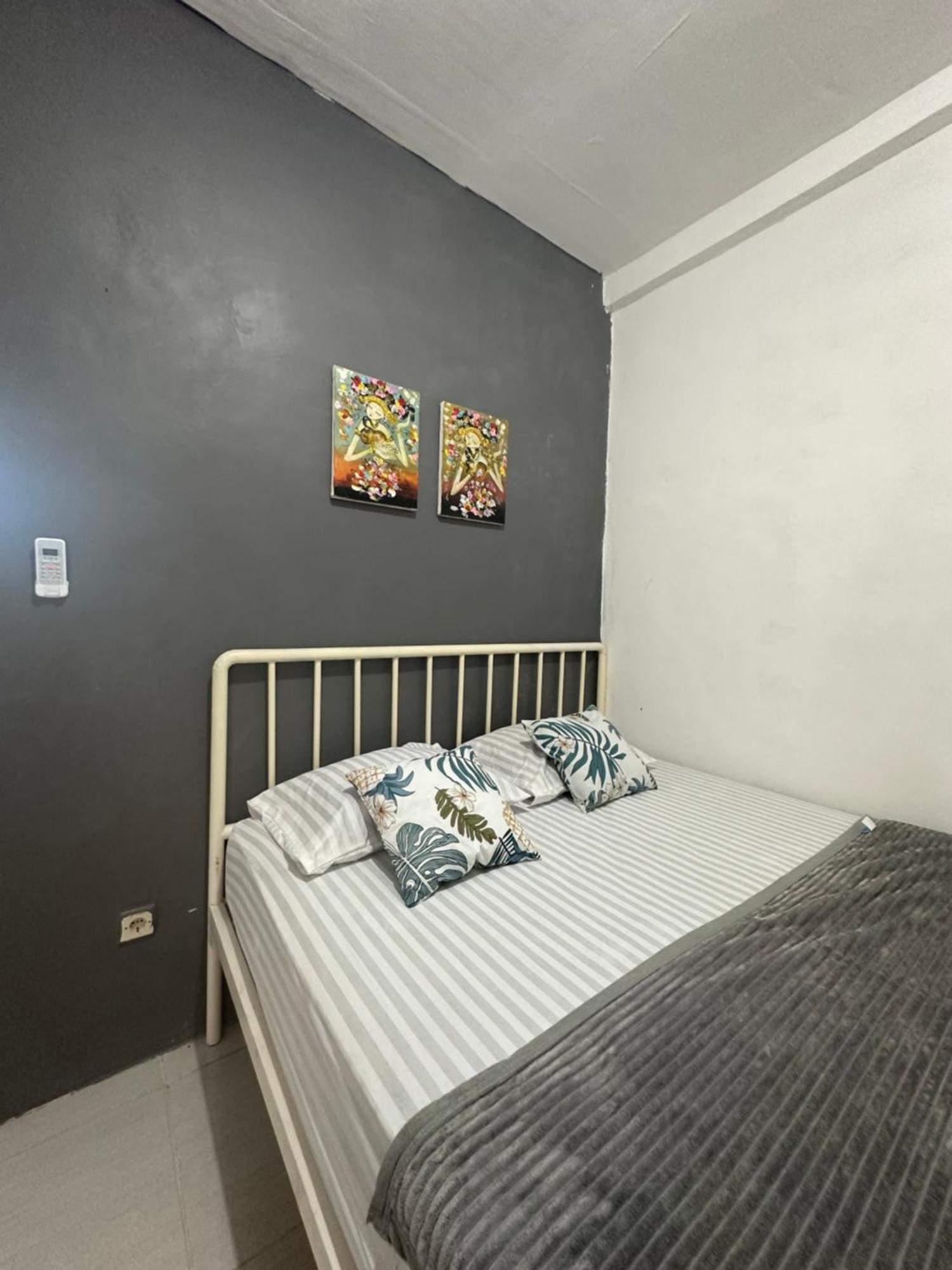 D'Flora Homestay Лабуан Баджо Екстериор снимка