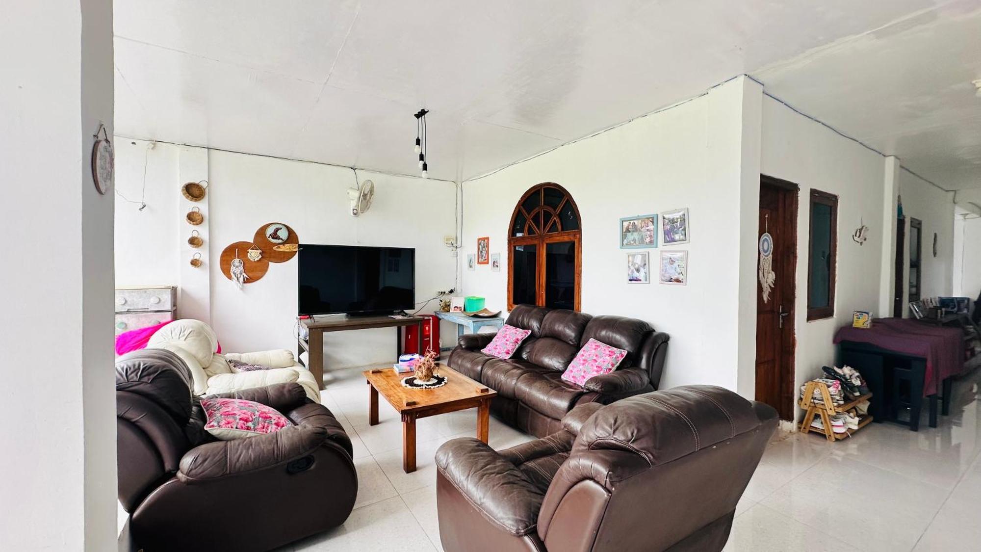D'Flora Homestay Лабуан Баджо Екстериор снимка